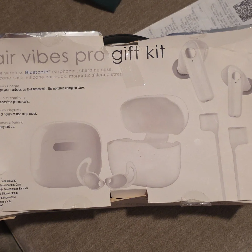 Air Vibes Pro Gift Kit - White